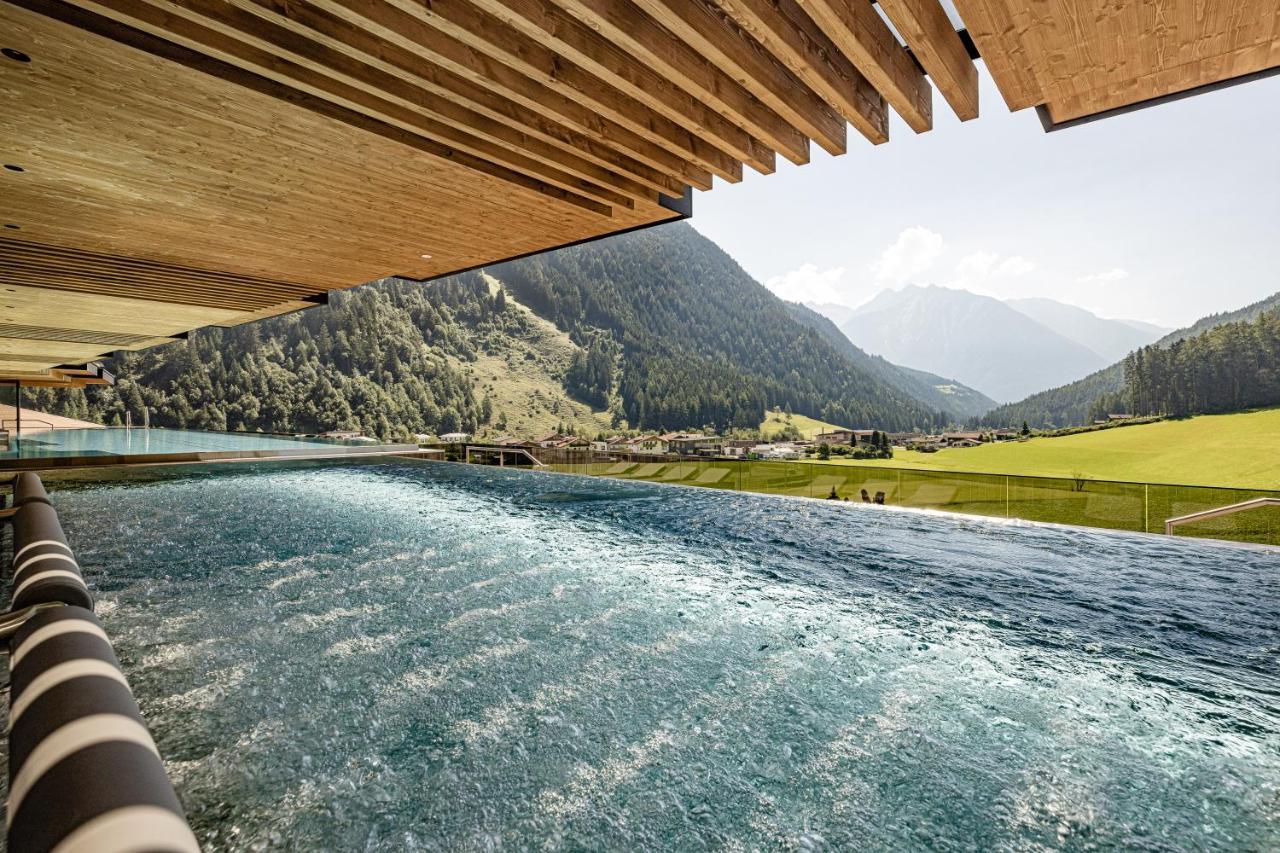 Alpine Luxury Spa Resort Schwarzenstein ルタゴ エクステリア 写真