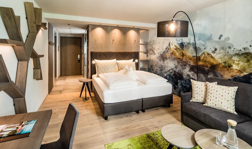 Alpine Luxury Spa Resort Schwarzenstein ルタゴ エクステリア 写真